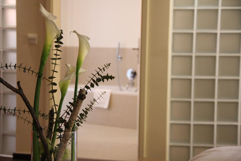 Hotel Restaurant Schwan Wertheim Room photo