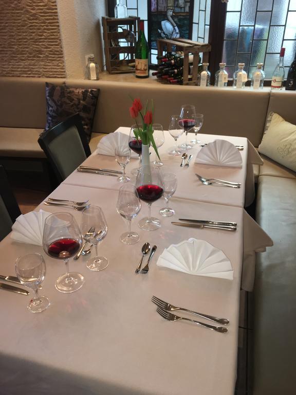 Hotel Restaurant Schwan Wertheim Exterior photo